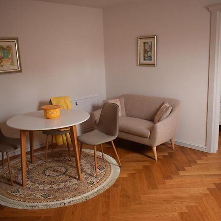 Augsburg Apart Piatra Neamţ Esterno foto