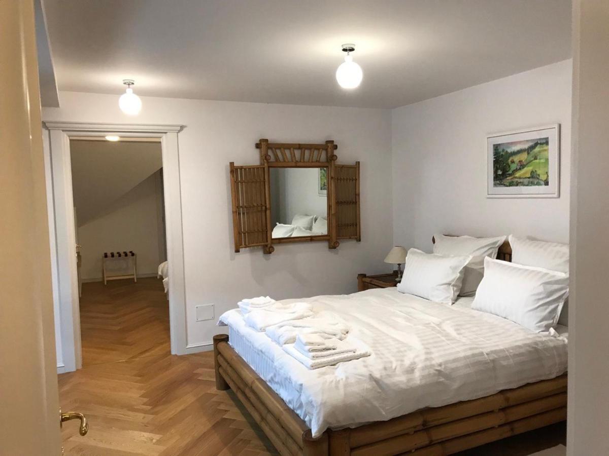 Augsburg Apart Piatra Neamţ Esterno foto